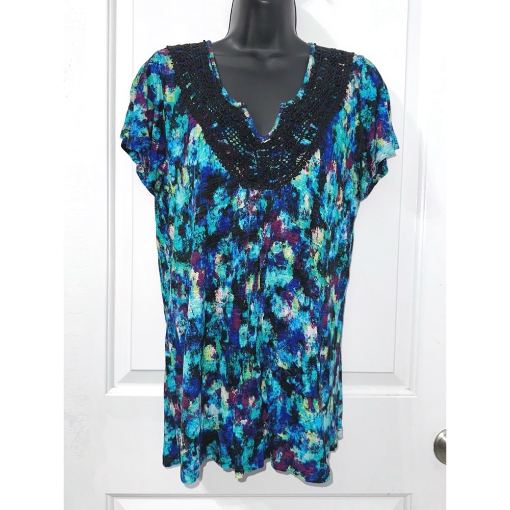 Cable & Gauge blouse with a colorful abstract print & black crochet V-neckline